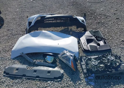 2017 Toyota Rav4 Le z USA, uszkodzony, nr VIN 2T3BFREV7HW544423